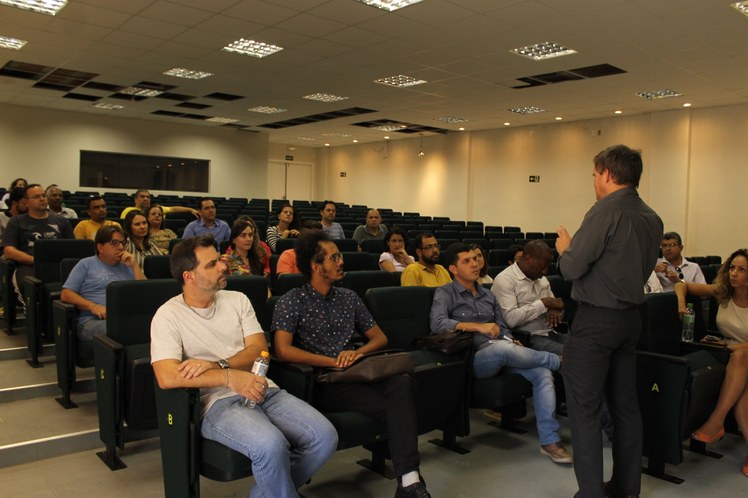 Reunião com servidores