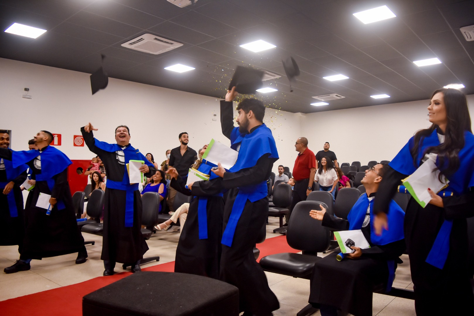 Colação de Grau EAS e EngPROD_23/03/2023_crédito foto Neon Formaturas.jpg