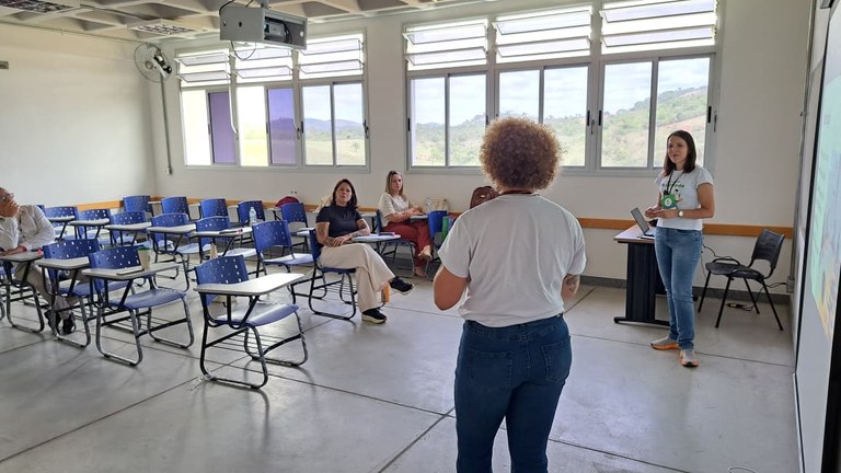 Planeta IFMG - Projeto de Extensão "Meditando" - Campus Governador Valadares