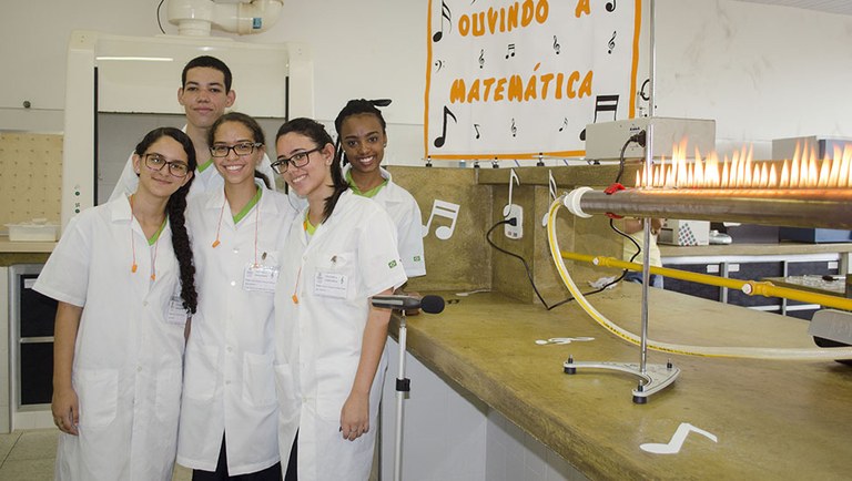 V Feira de Ciências IFMG-GV - Bloco A (58).jpg