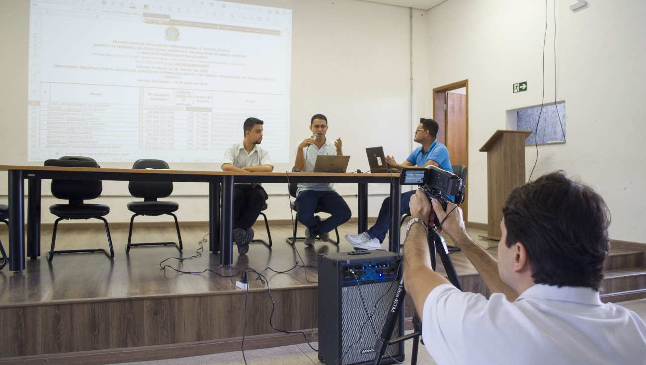 Sorteio público da seletiva do Curso de Libras.jpg