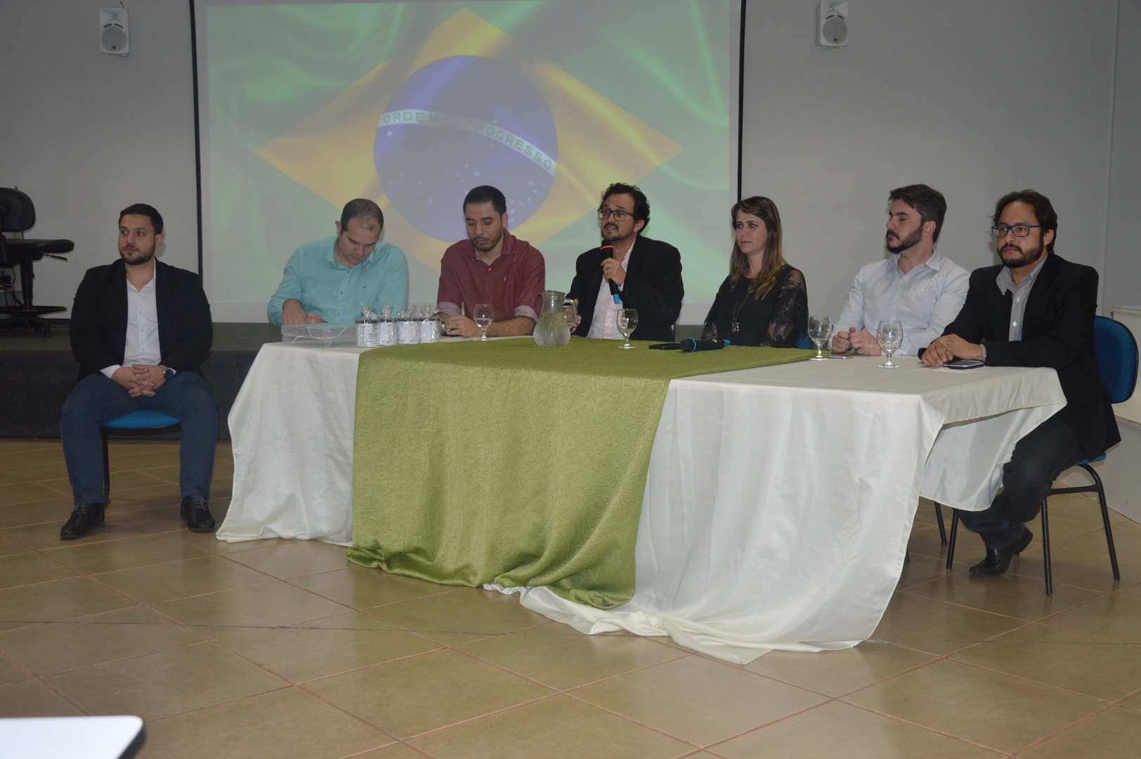 Mesa Redonda.JPG