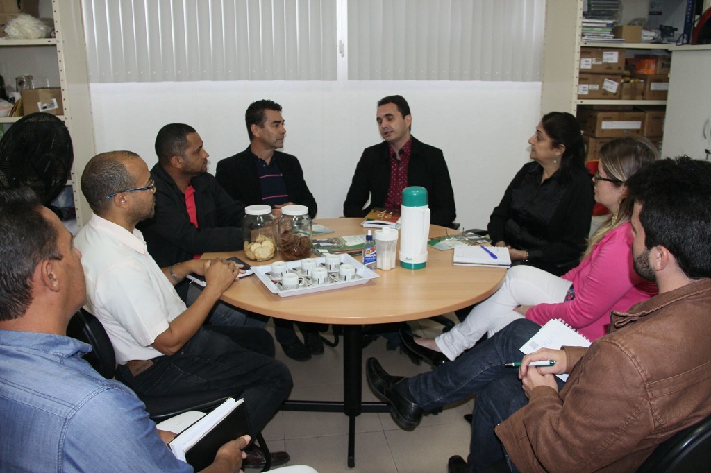 Reunião com o Deputado Federal Padre João e sua comitiva.