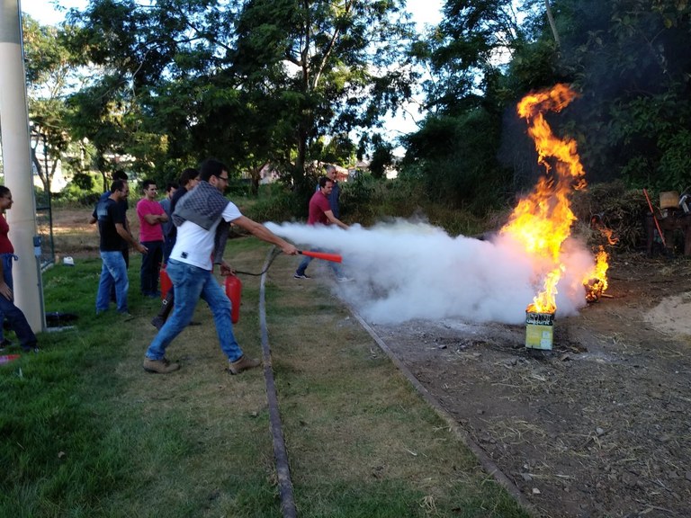 Aula prática Curso Brigadista de Incêndio