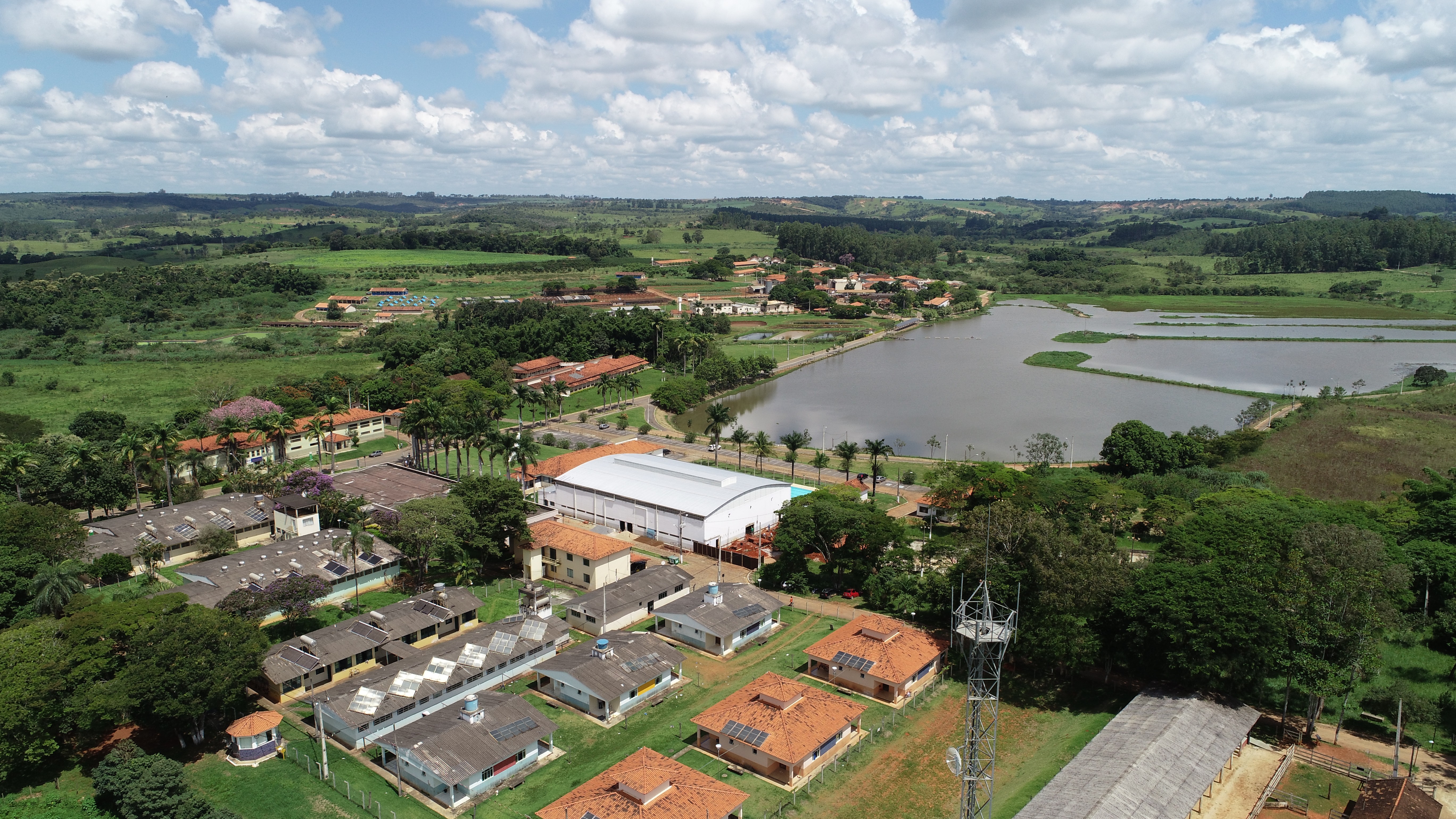 Campus Bambuí, localizado no Centro-Oeste de Minas, possui ampla estrutura para atividades práticas