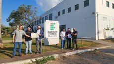 Da esquerda para a direita: Ricardo Sousa, analista de TI e coordenador da Pós-Graduação em Docência; Jefferson Rodrigues, diretor de Ensino; Niltom Vieira, diretor geral; Márcio Ferreira, chefe de Gabinete; Márcio Rezende, coordenador de Desenvolvimento Institucional; Vinícius Fonseca, coordenador de Extensão e Pesquisa.