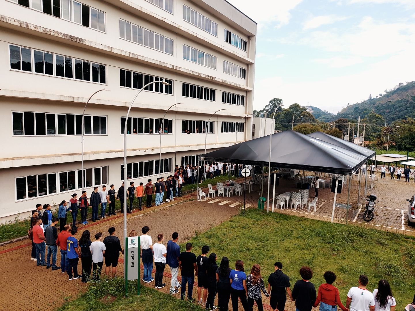 Abraço pela paz Sabará 3.jpg