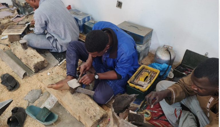 Oficina tradicional de ourivesaria em Tamanrasset