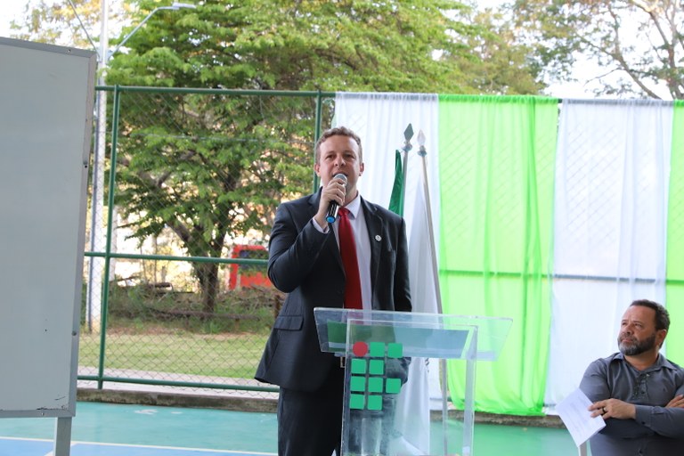 Reitor Rafael Bastos