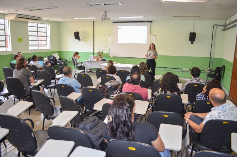 Projeto FÍSICA FORA DA LOUSA_encontro Polo UAB_21/09/2022